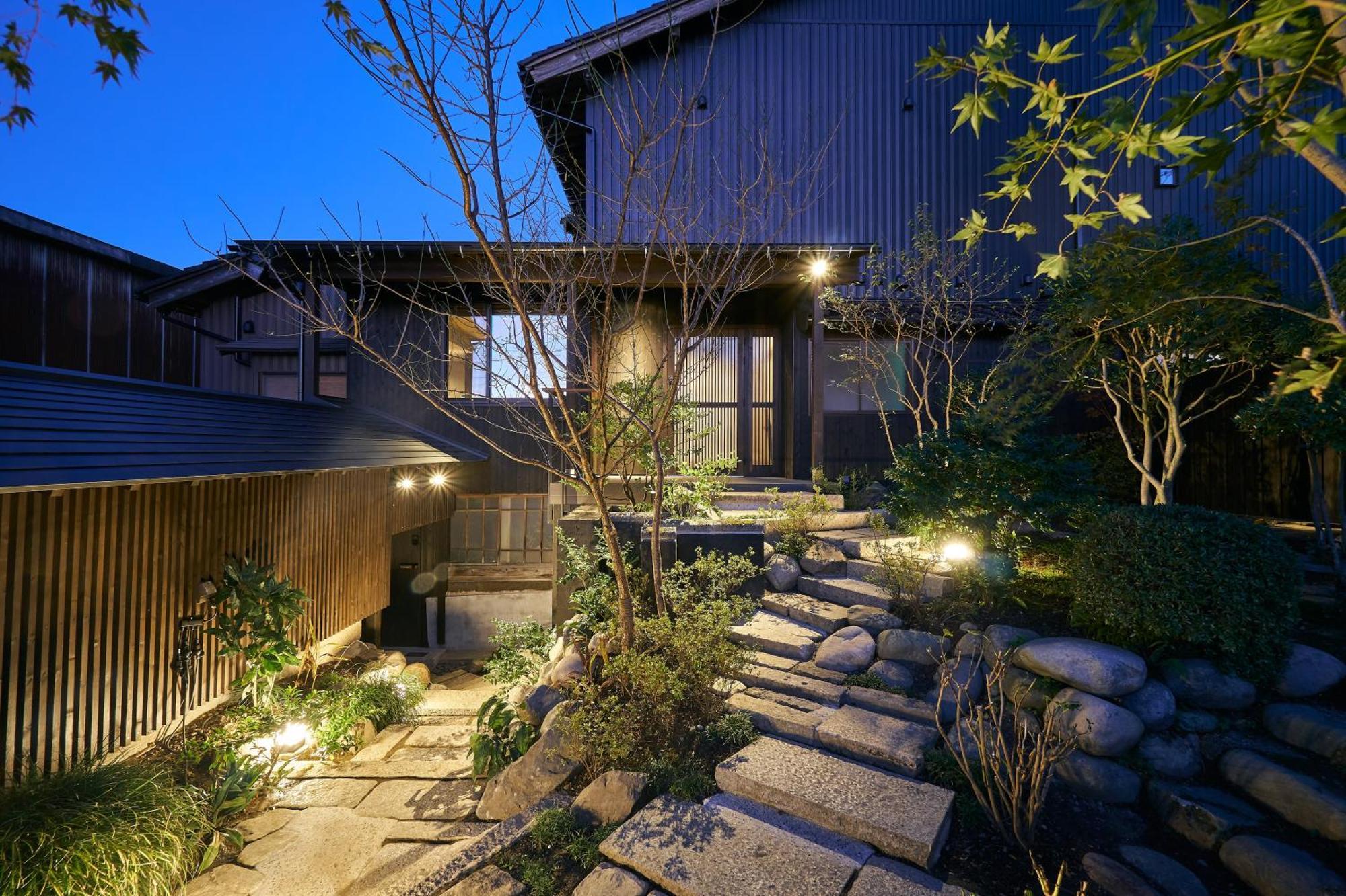 Bed And Craft Hotel Nanto Exterior photo